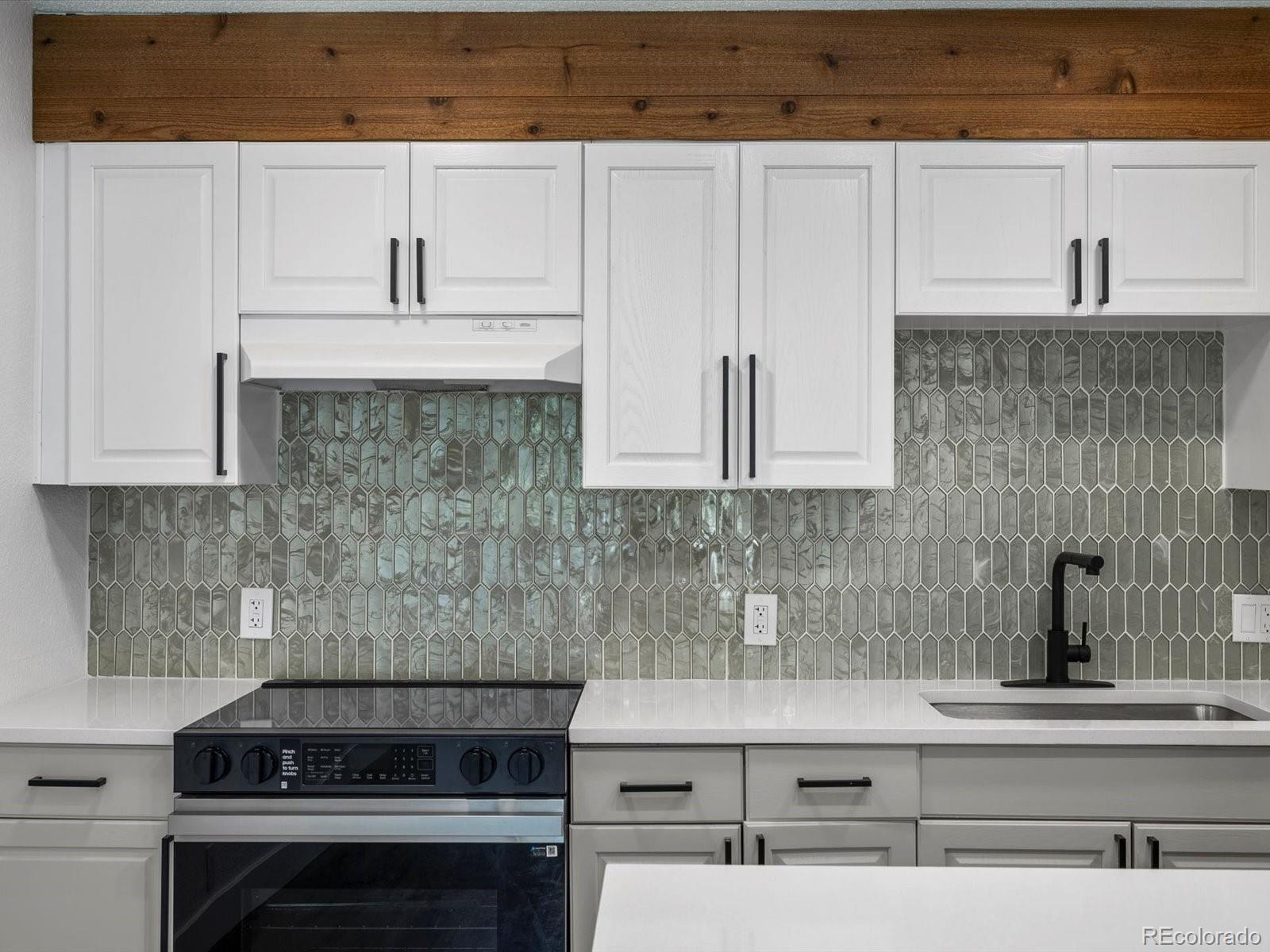 MLS Image #9 for 2500 s york street,denver, Colorado