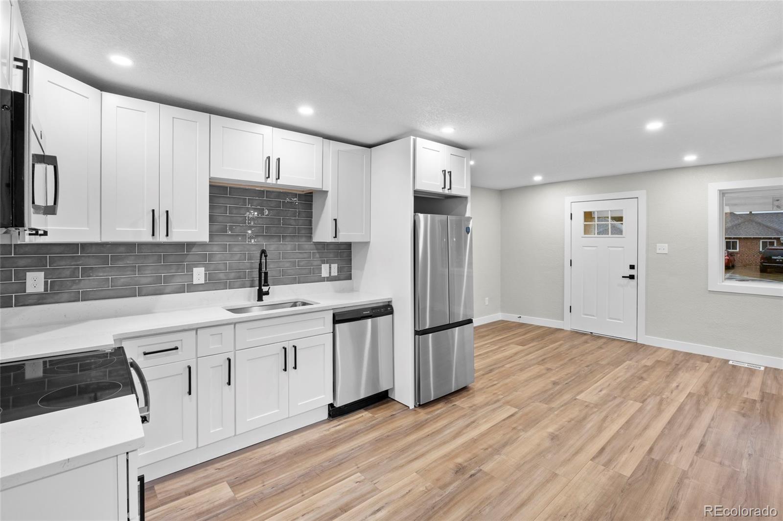 MLS Image #11 for 851 s eliot street,denver, Colorado