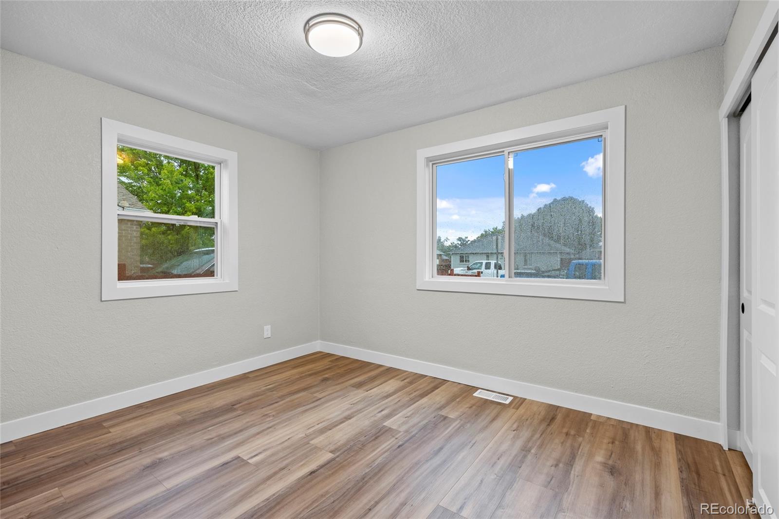 MLS Image #13 for 851 s eliot street,denver, Colorado