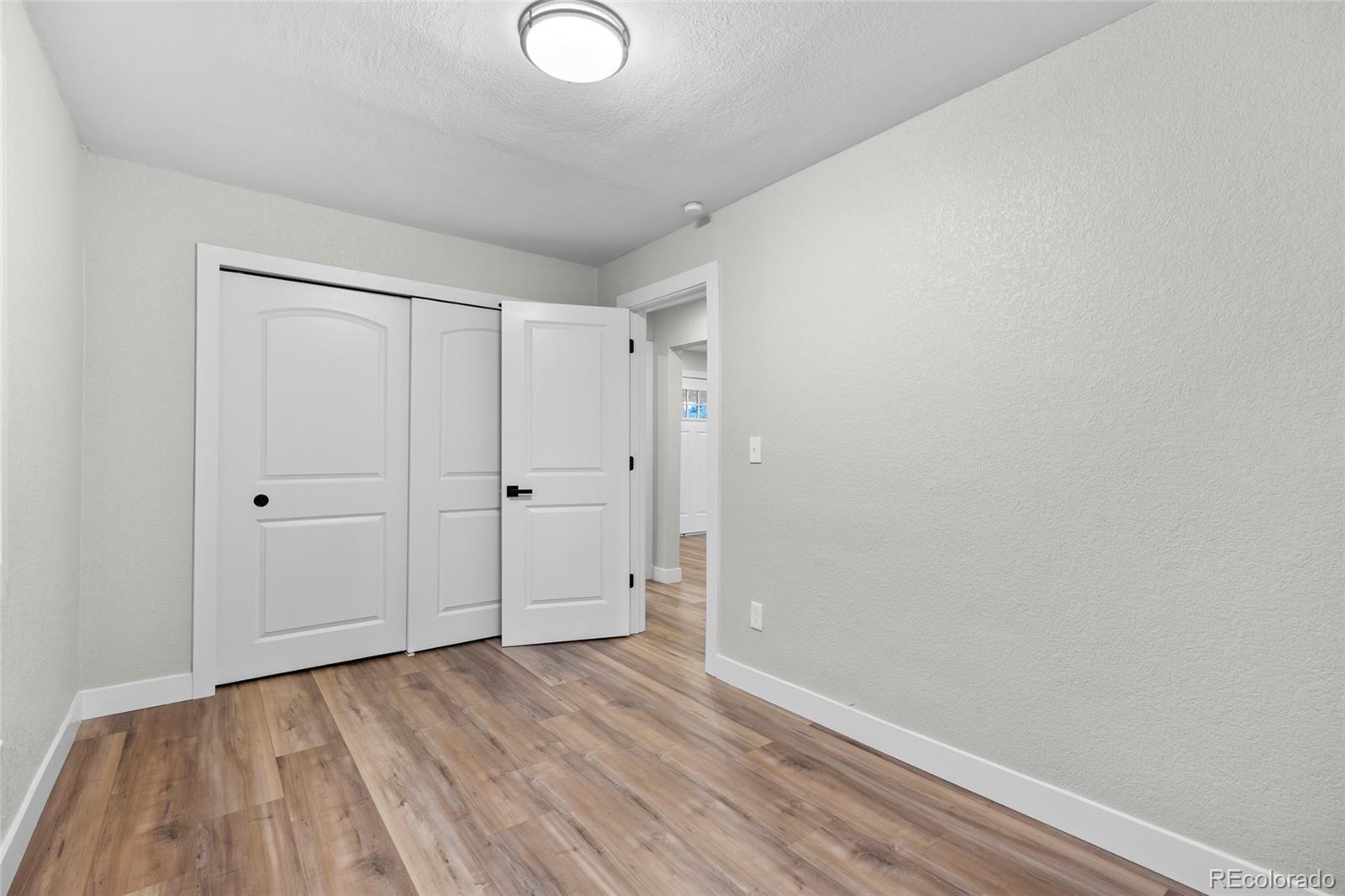 MLS Image #16 for 851 s eliot street,denver, Colorado
