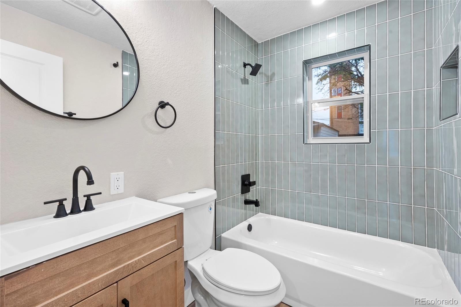 MLS Image #18 for 851 s eliot street,denver, Colorado