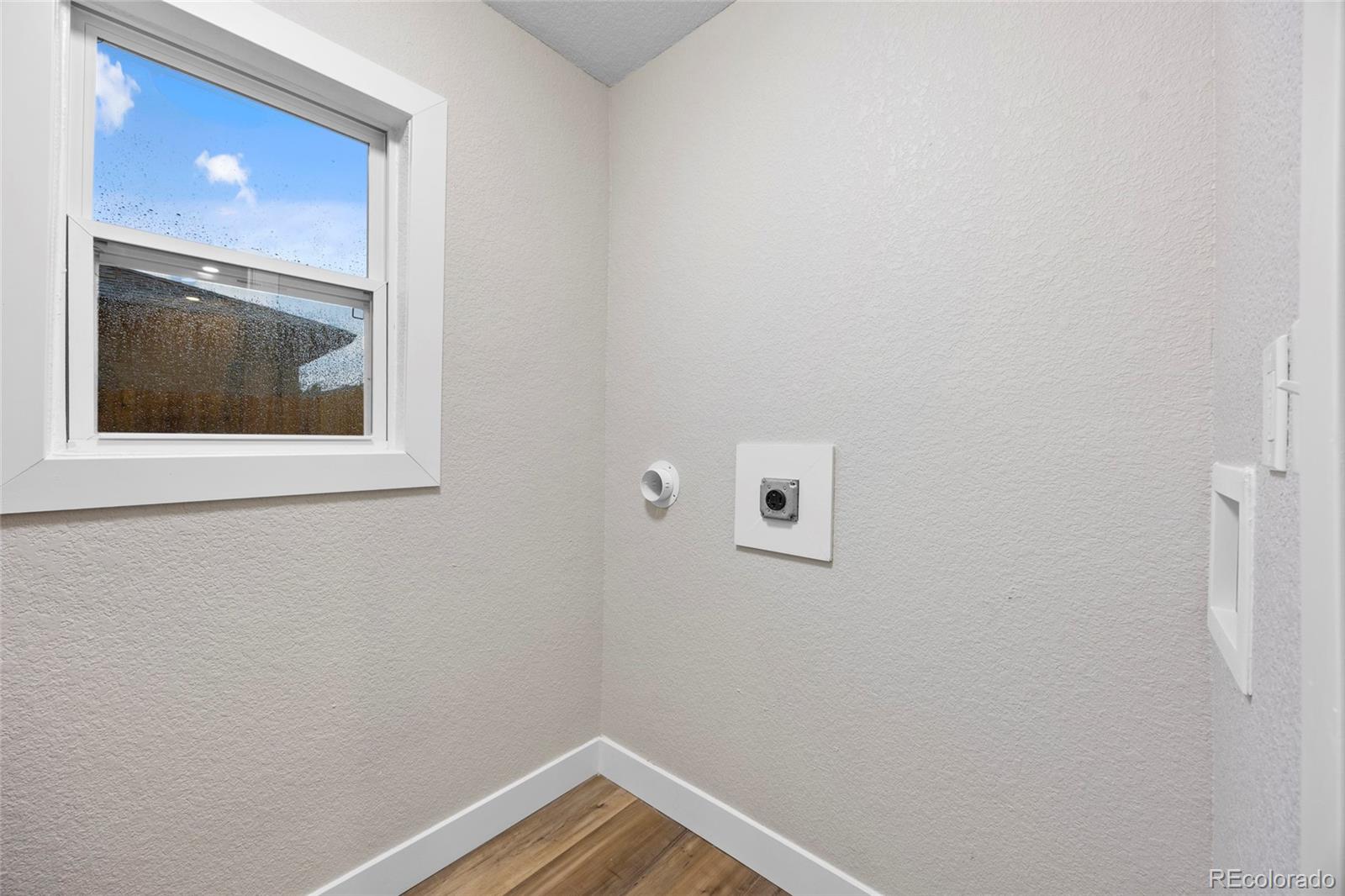 MLS Image #19 for 851 s eliot street,denver, Colorado