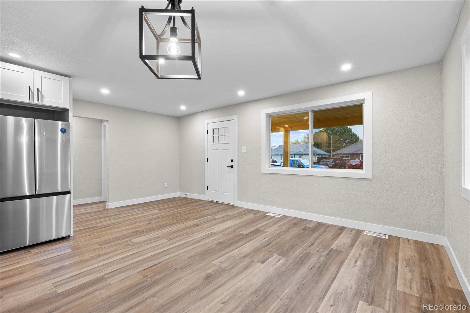 MLS Image #6 for 851 s eliot street,denver, Colorado