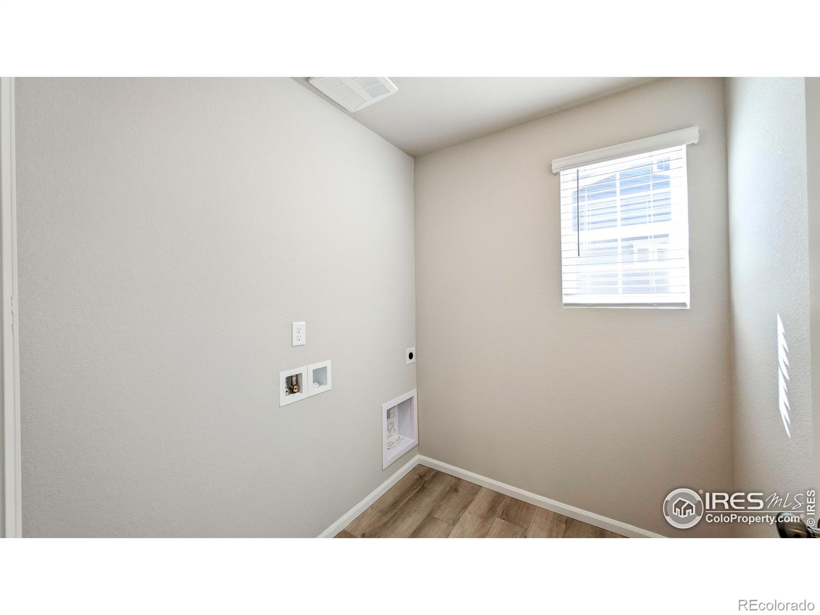 MLS Image #20 for 3356  streamwood drive,johnstown, Colorado