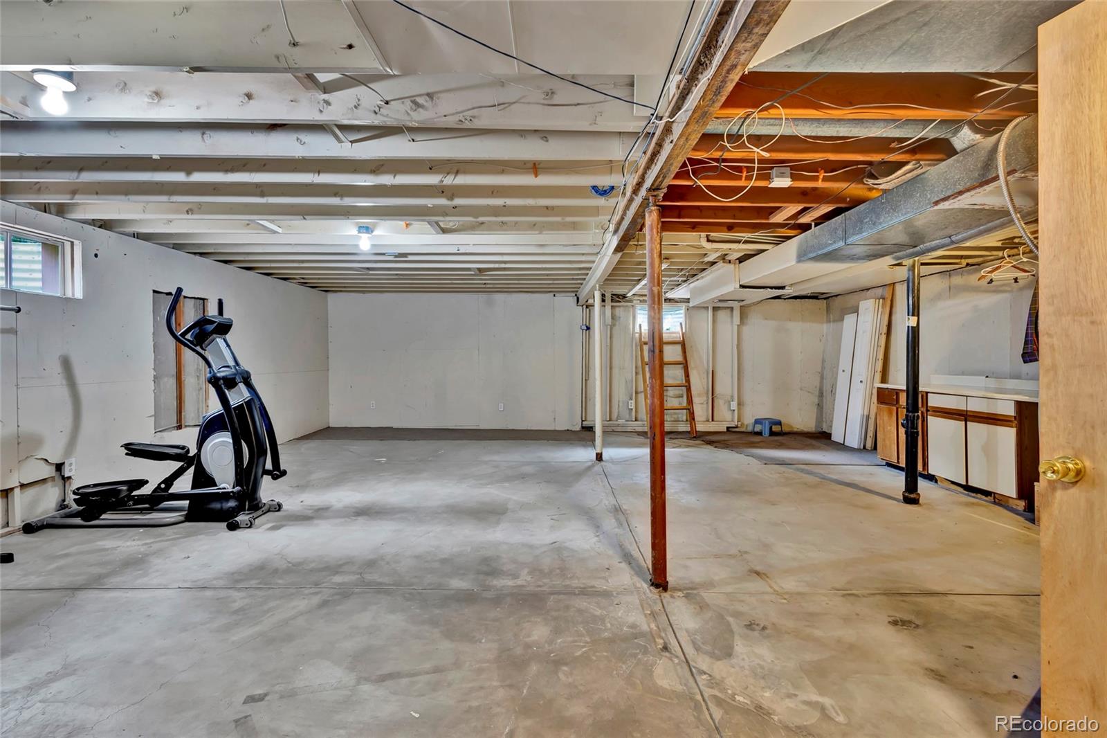 MLS Image #16 for 13624  omega circle,lone tree, Colorado
