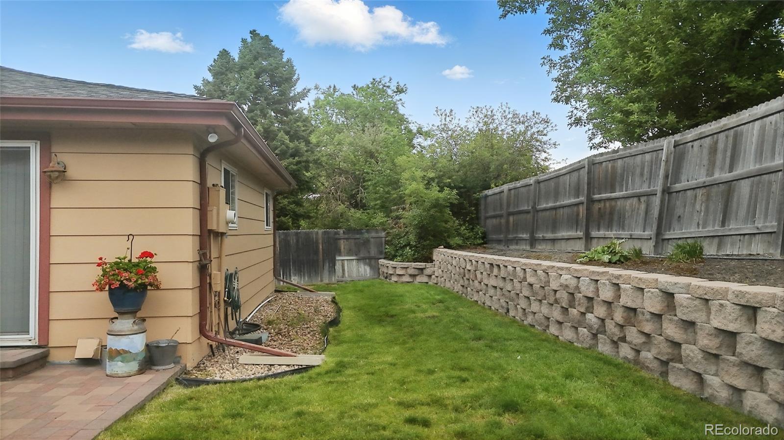 MLS Image #20 for 13624  omega circle,lone tree, Colorado