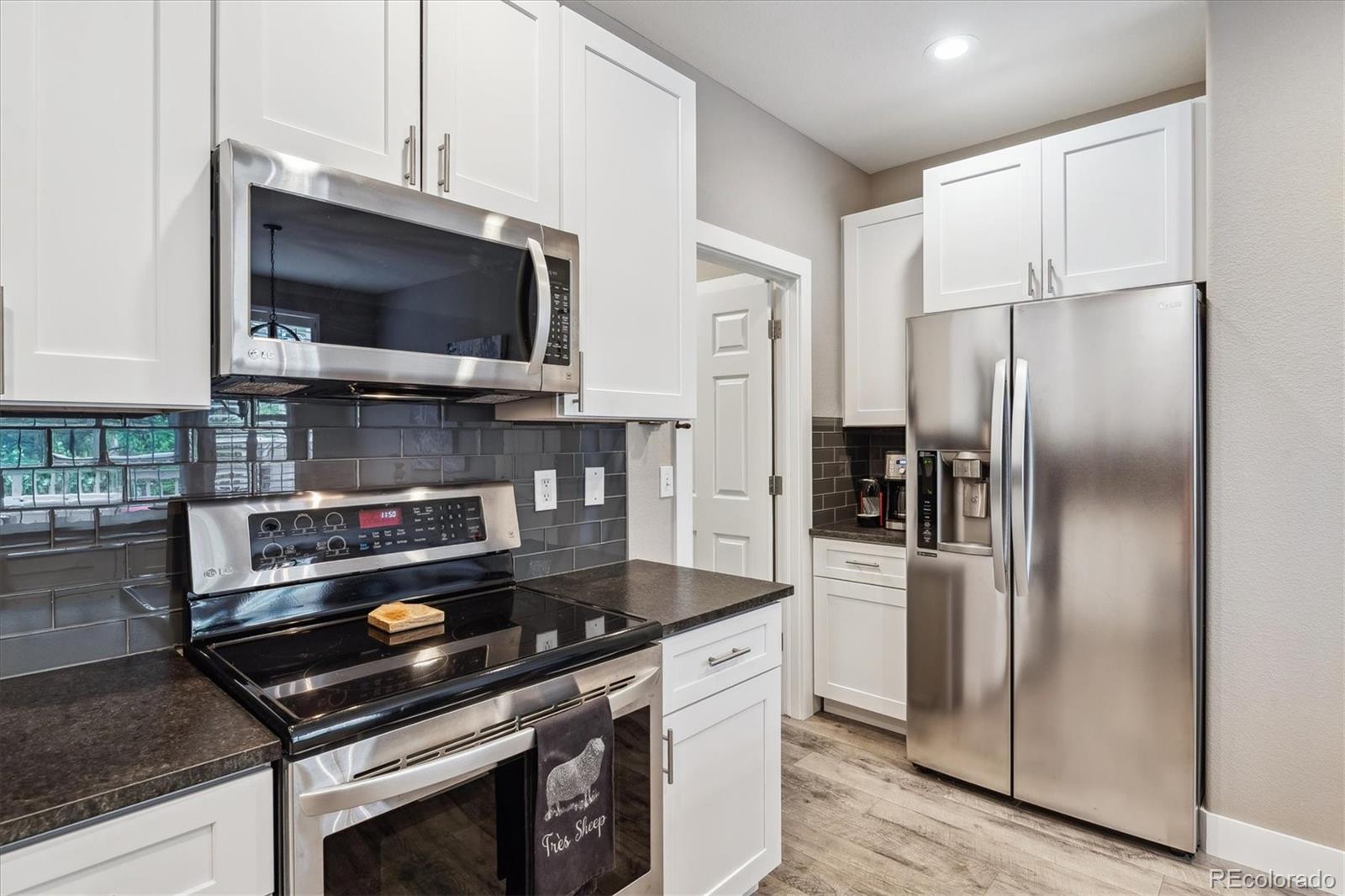 MLS Image #11 for 570  clarendon loop,castle pines, Colorado