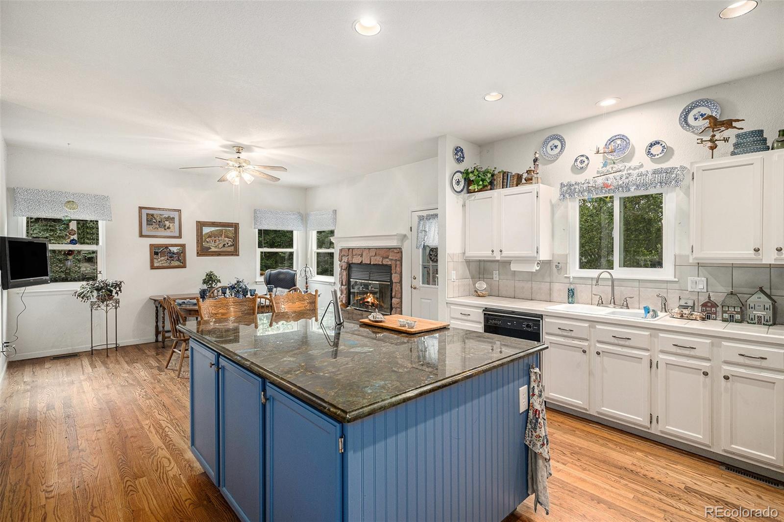 MLS Image #11 for 5491 s youngfield court,littleton, Colorado