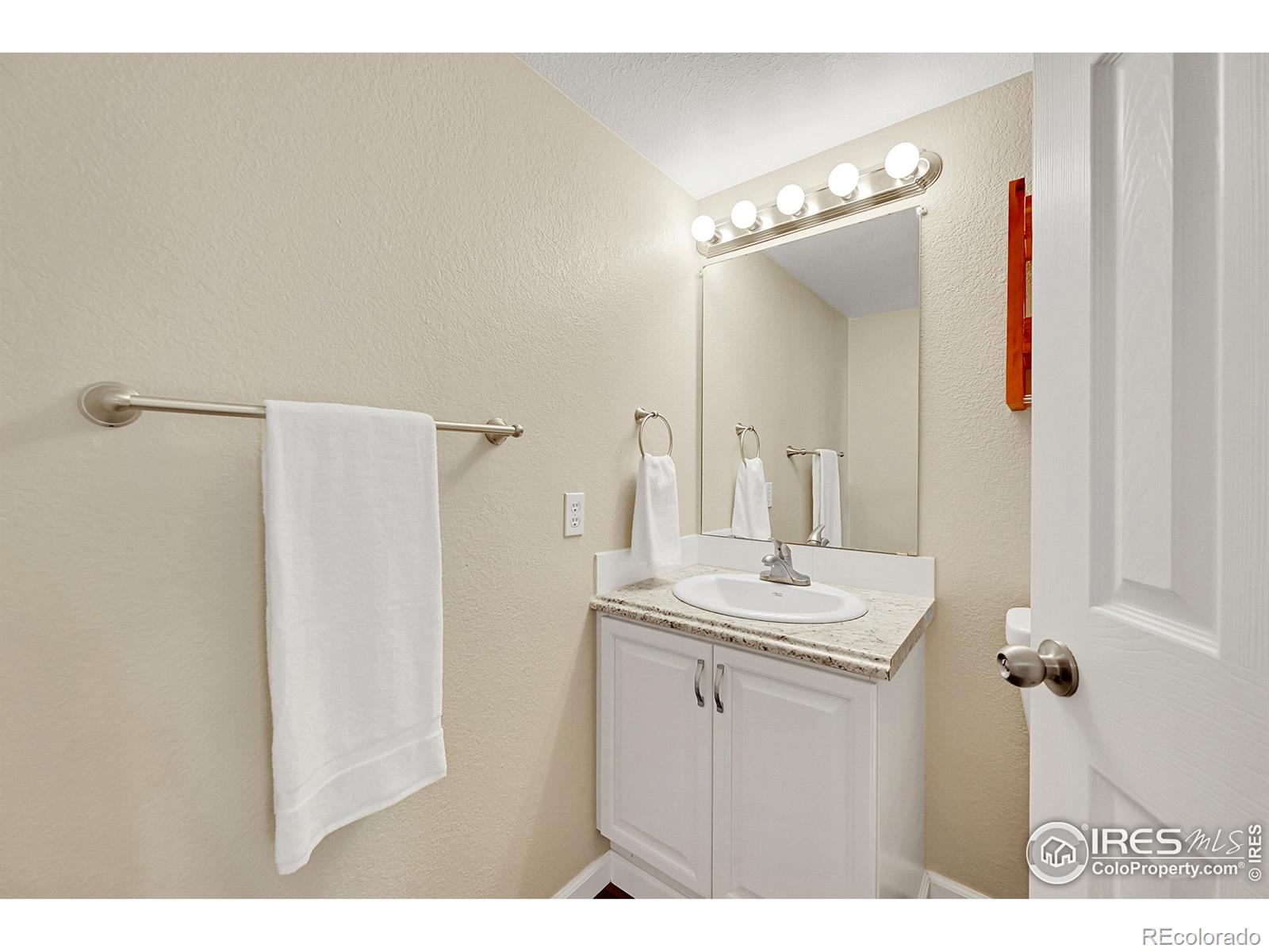MLS Image #13 for 11740  ivy street,thornton, Colorado