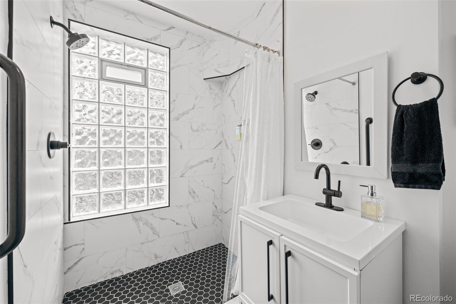 MLS Image #10 for 14 s lincoln street,denver, Colorado