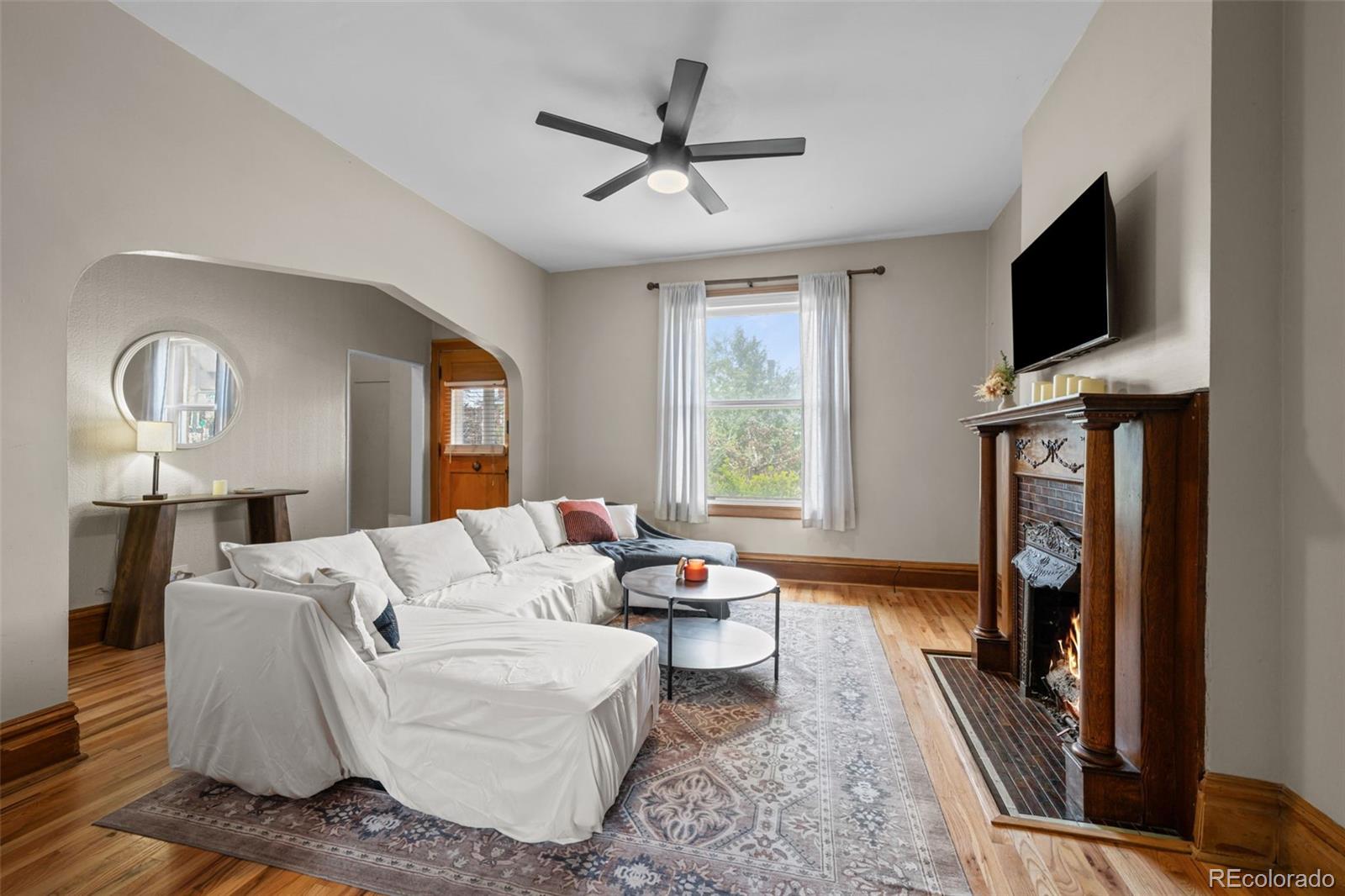 MLS Image #2 for 14 s lincoln street,denver, Colorado