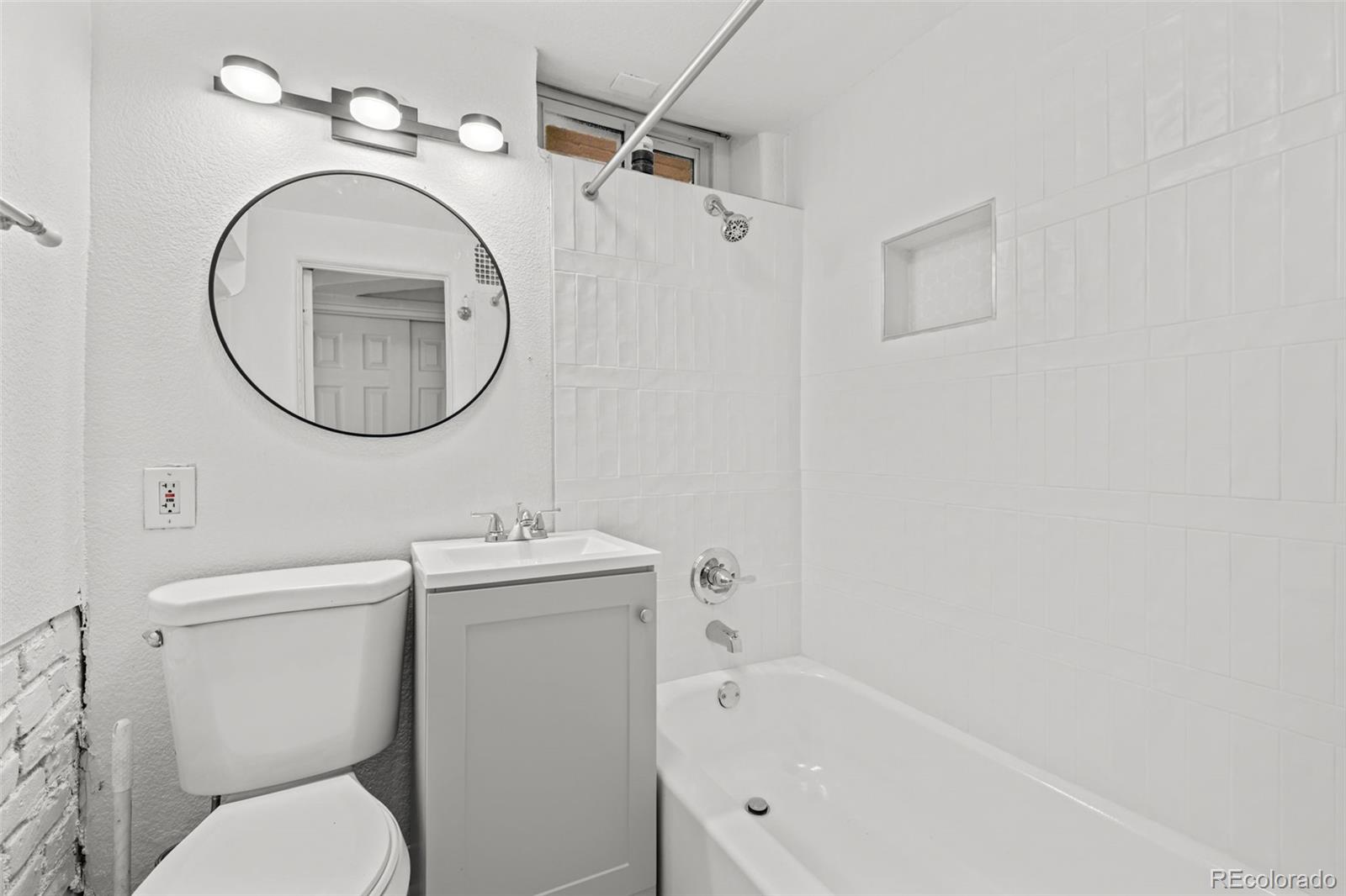 MLS Image #20 for 14 s lincoln street,denver, Colorado