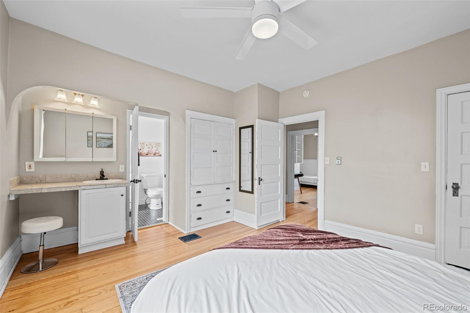 MLS Image #9 for 14 s lincoln street,denver, Colorado