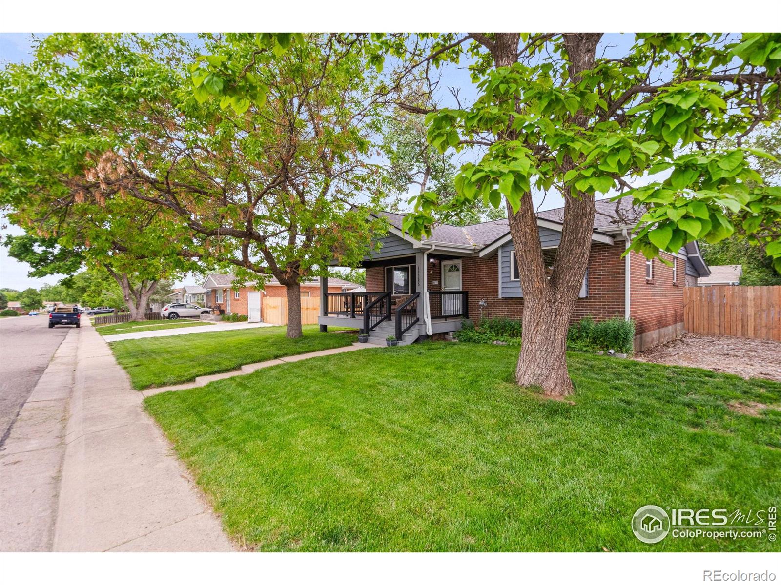 MLS Image #2 for 11385  downing drive,northglenn, Colorado