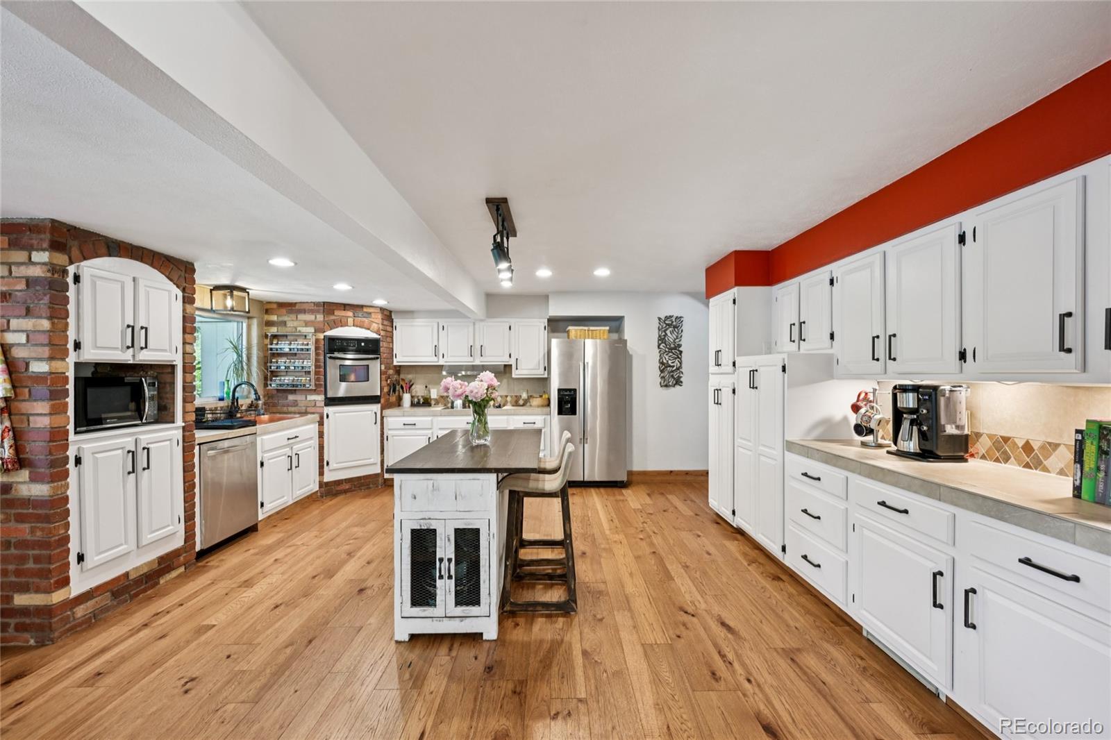 MLS Image #15 for 721  park lane,lakewood, Colorado
