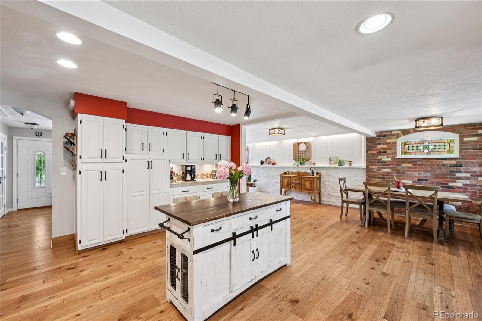 MLS Image #18 for 721  park lane,lakewood, Colorado