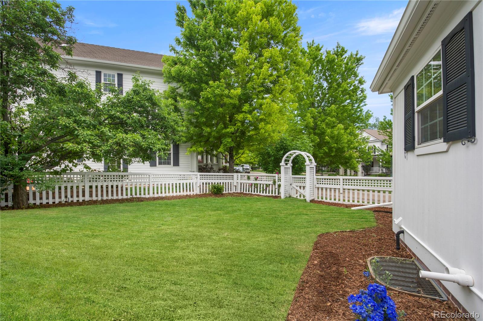 MLS Image #4 for 8721 e 23rd avenue,denver, Colorado