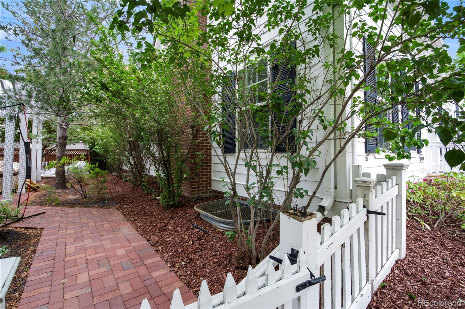 MLS Image #5 for 8721 e 23rd avenue,denver, Colorado