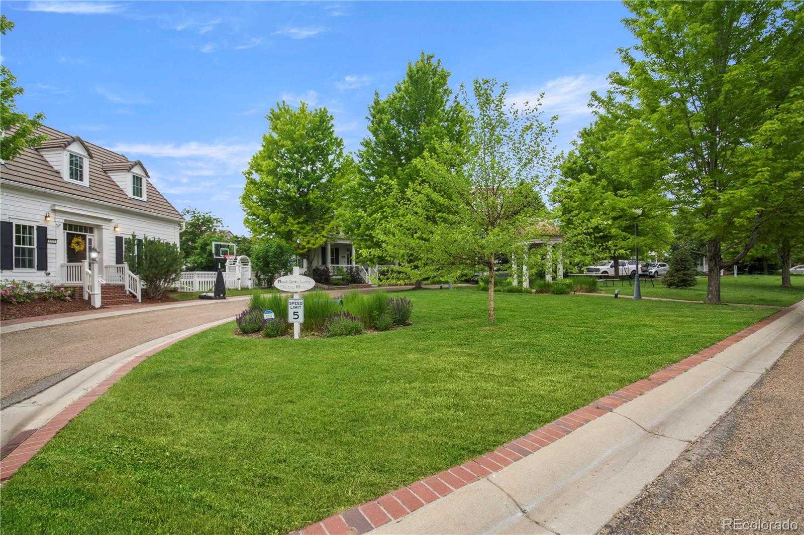 MLS Image #6 for 8721 e 23rd avenue,denver, Colorado