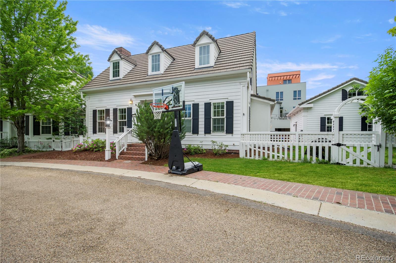 MLS Image #7 for 8721 e 23rd avenue,denver, Colorado