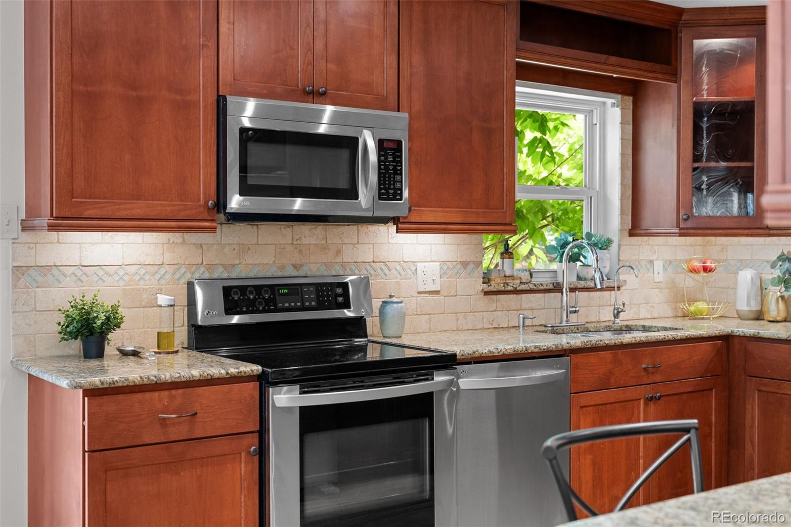 MLS Image #14 for 6402  iris court,arvada, Colorado