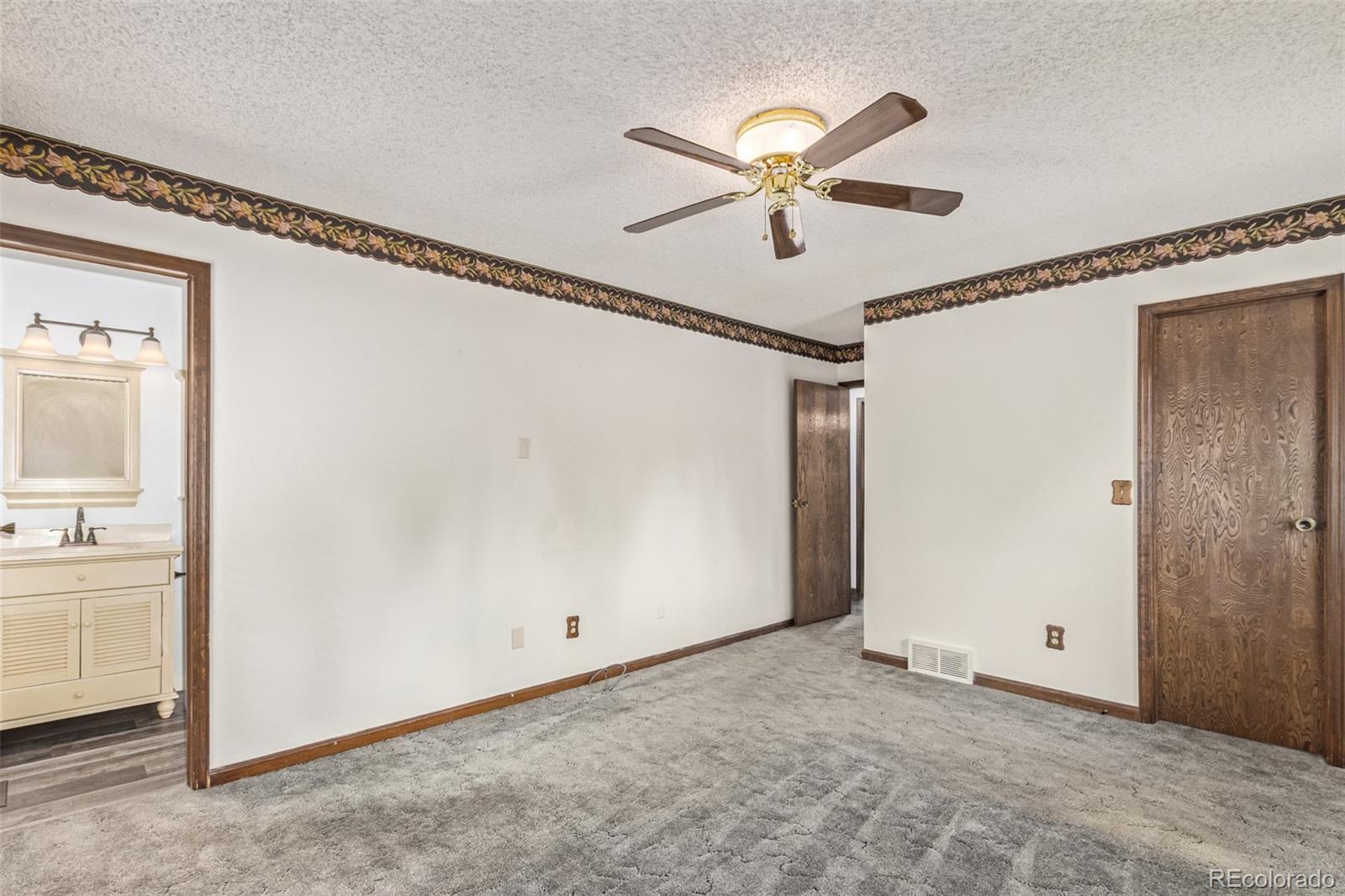 MLS Image #23 for 881 s pearl street,elizabeth, Colorado