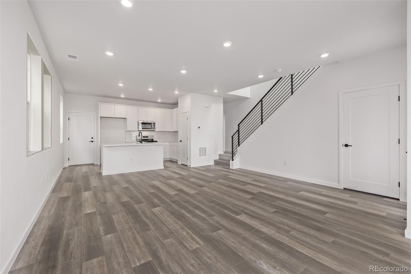 MLS Image #12 for 20520 e 58th avenue,aurora, Colorado