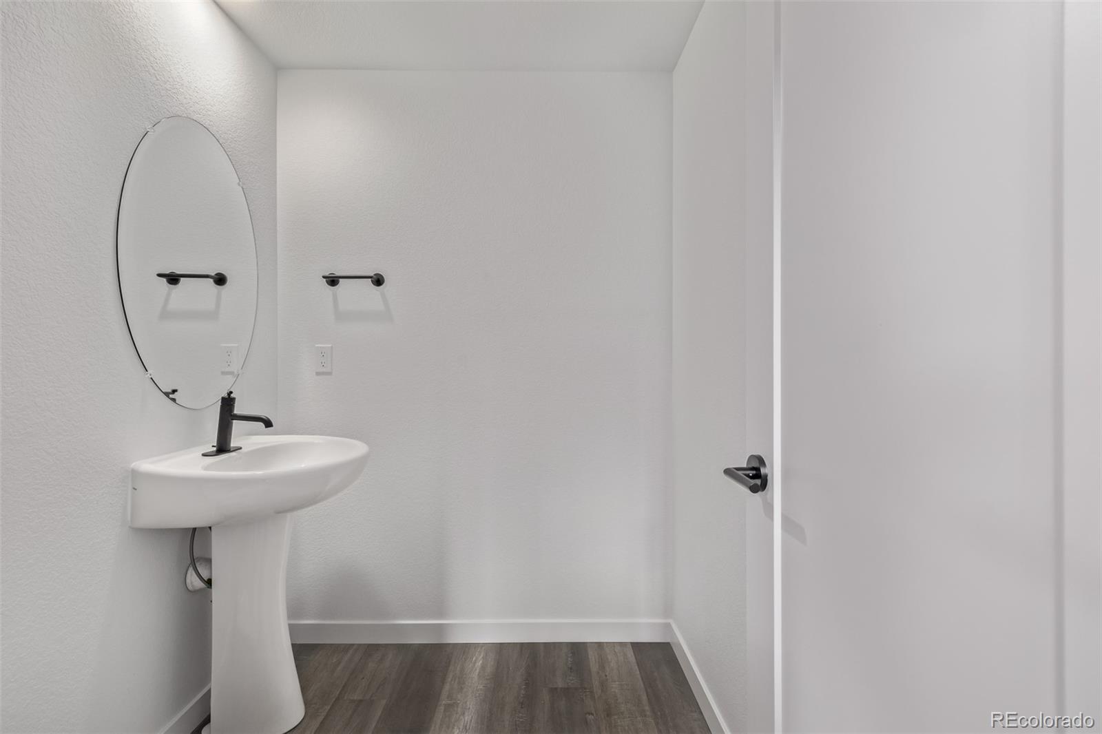 MLS Image #18 for 20520 e 58th avenue,aurora, Colorado