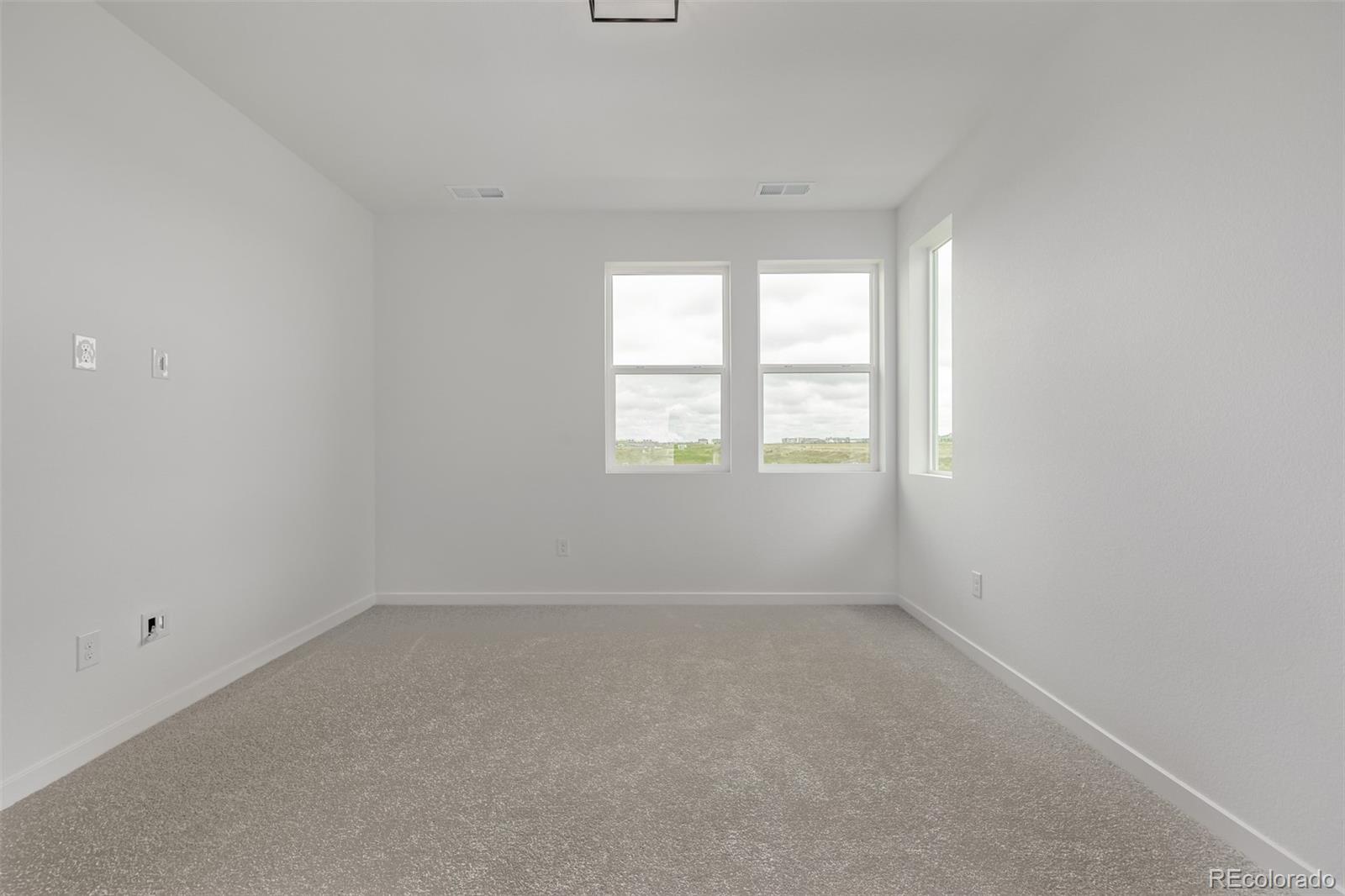 MLS Image #21 for 20520 e 58th avenue,aurora, Colorado
