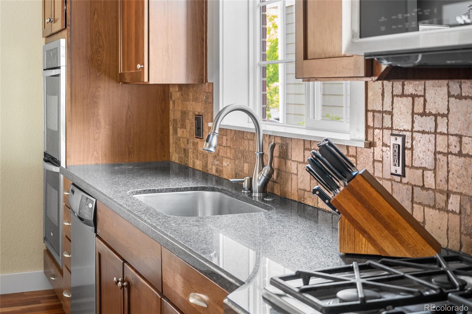 MLS Image #9 for 8029 e 23rd avenue,denver, Colorado