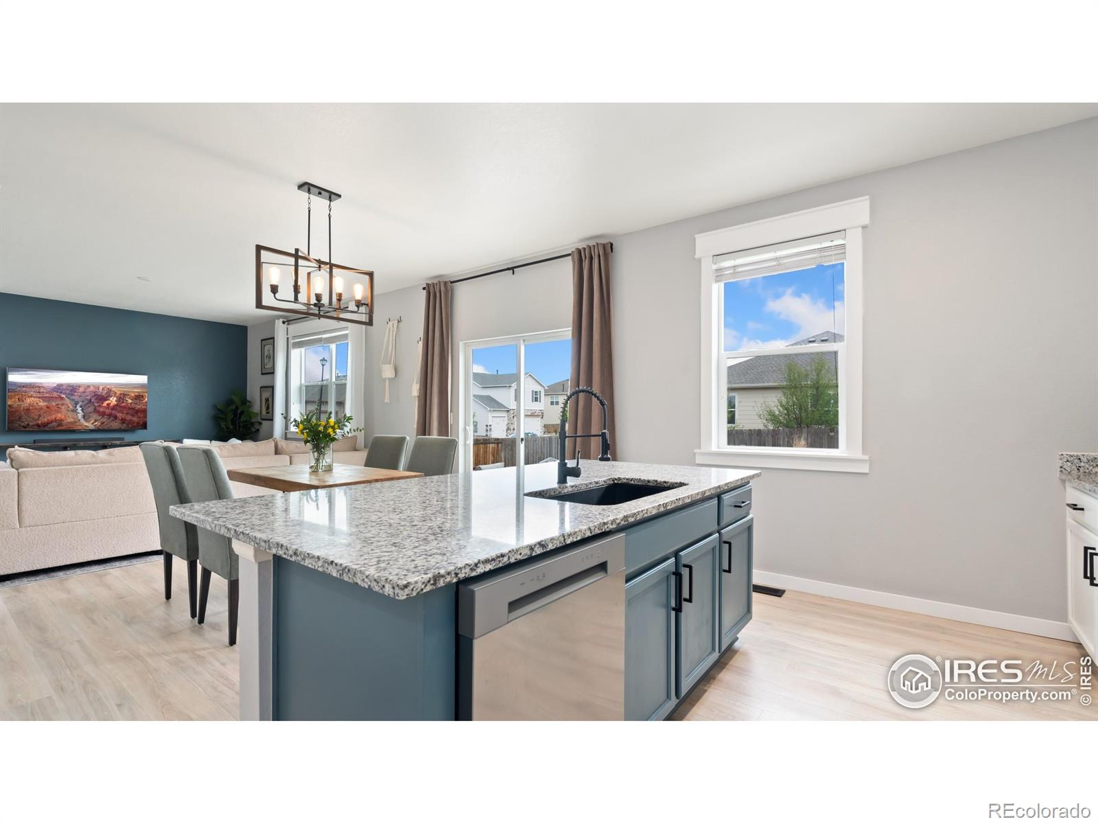 MLS Image #4 for 929  charlton drive,windsor, Colorado