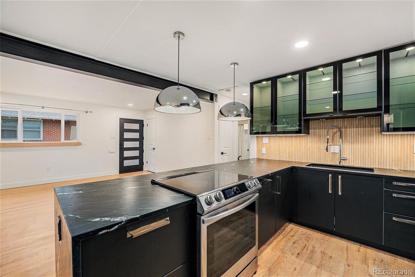 MLS Image #8 for 1111  monroe street,denver, Colorado