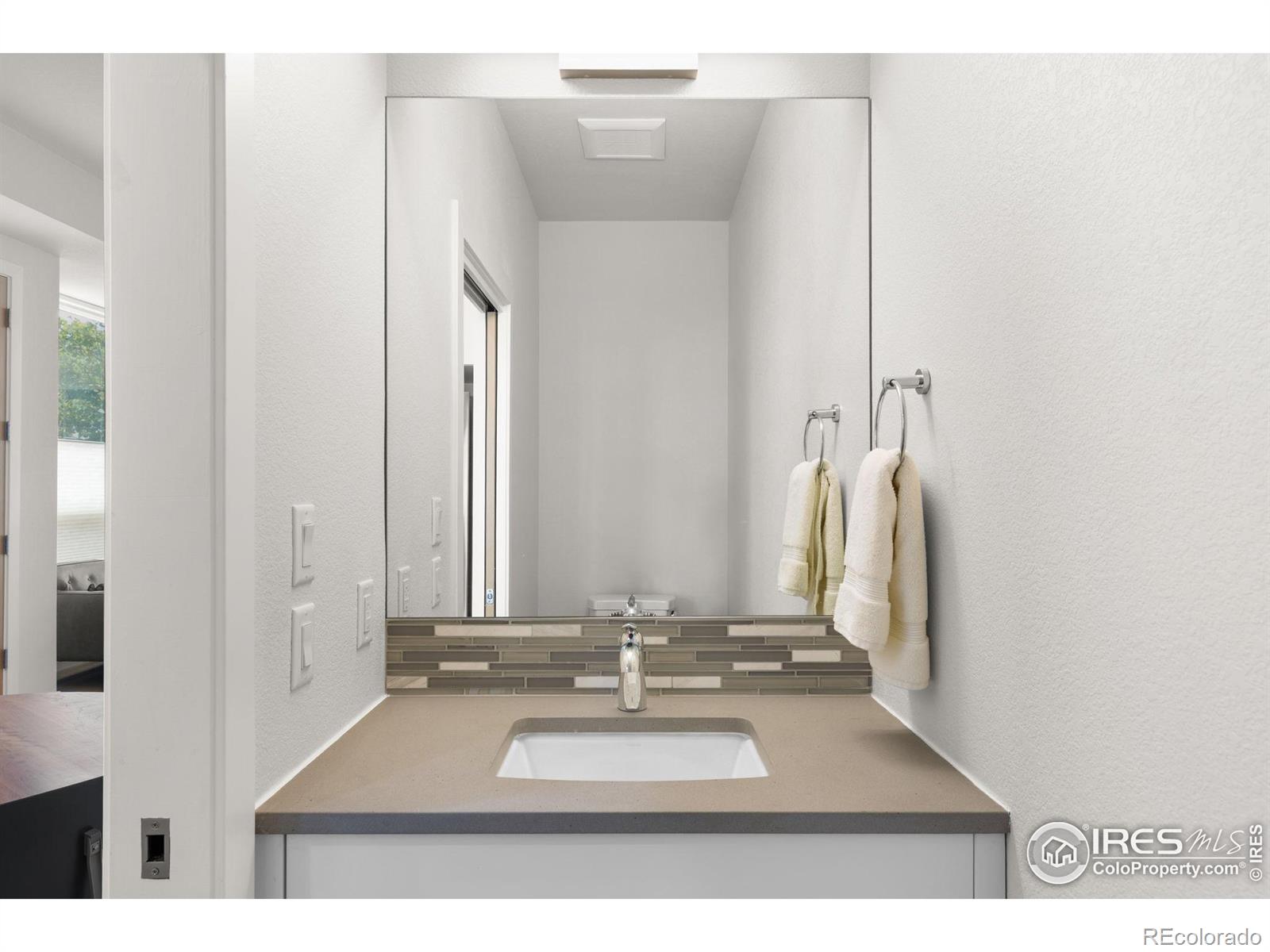 MLS Image #8 for 876  cimarron drive,lafayette, Colorado