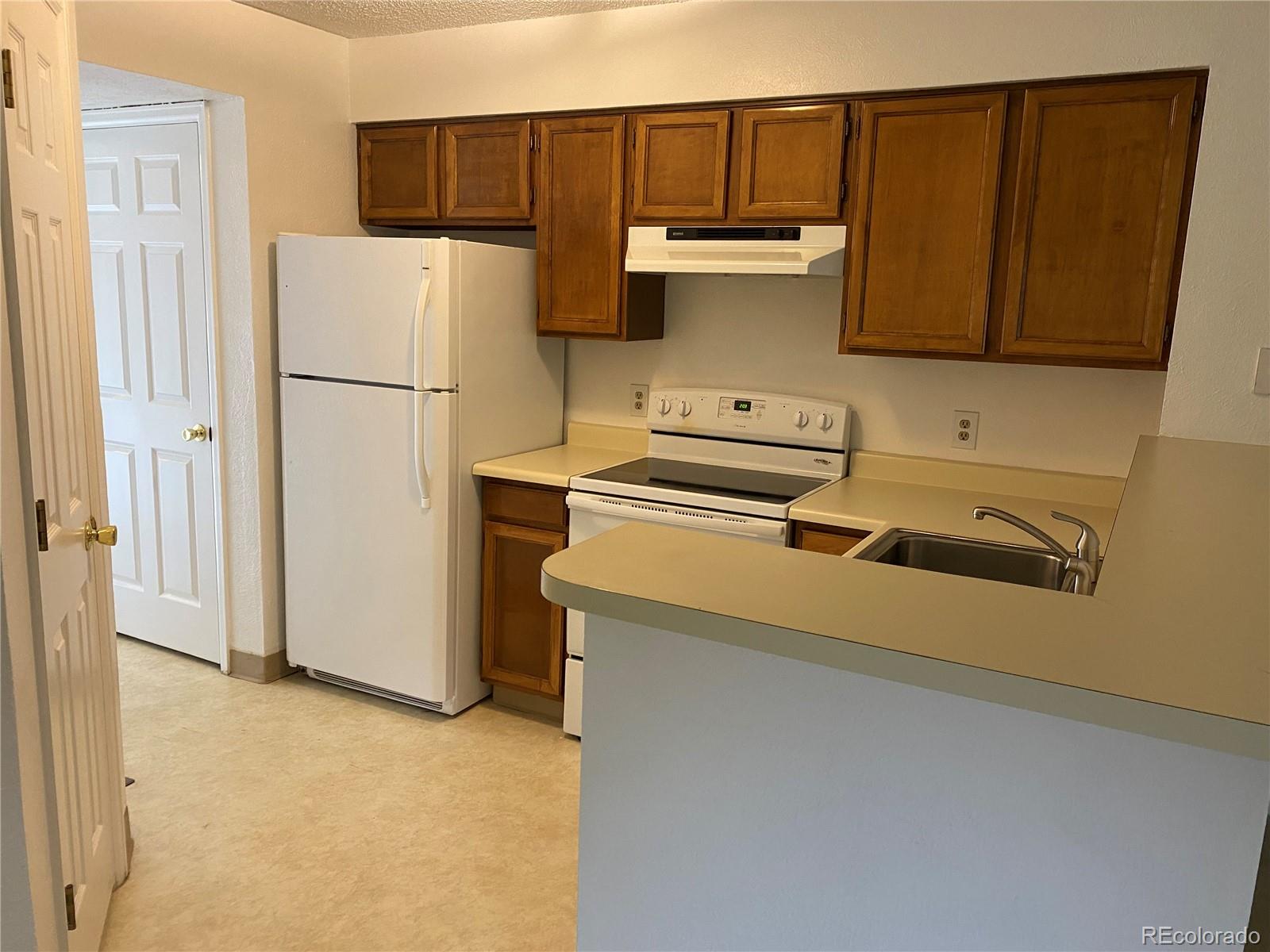 MLS Image #8 for 4856 e kentucky avenue,denver, Colorado