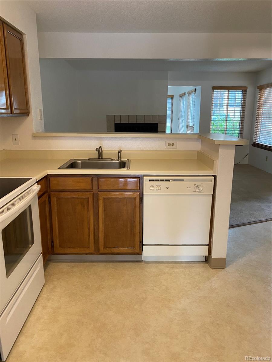 MLS Image #9 for 4856 e kentucky avenue,denver, Colorado