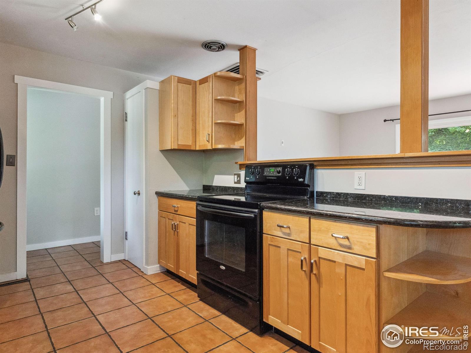 MLS Image #5 for 2901  lorraine court,boulder, Colorado
