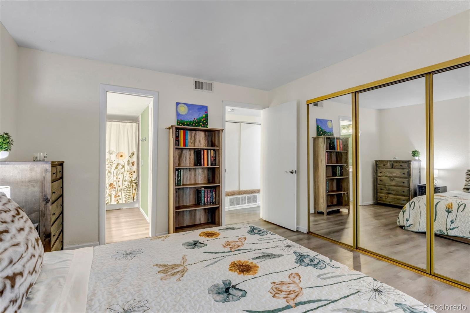 MLS Image #14 for 9797 e peakview avenue,englewood, Colorado