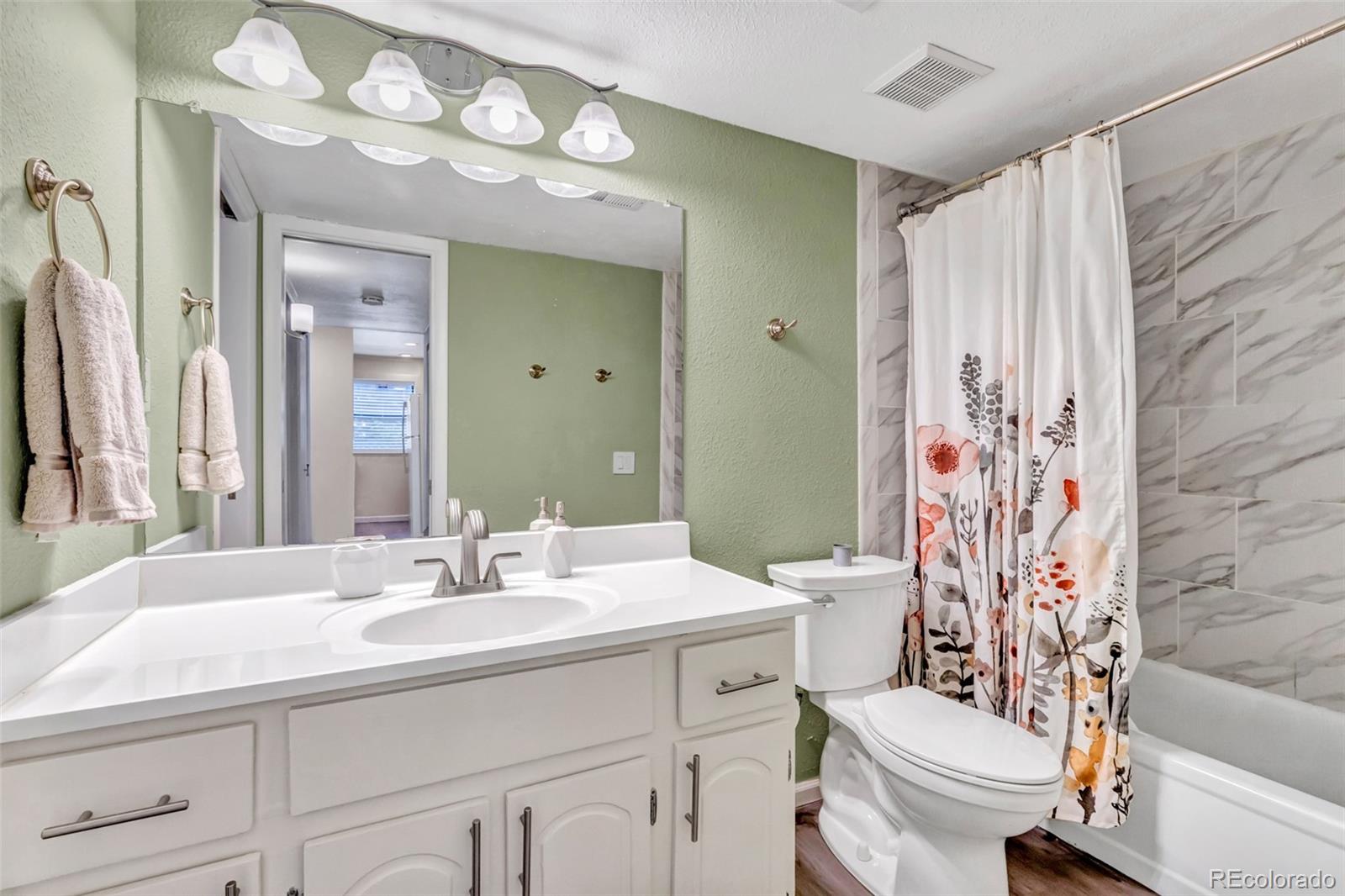 MLS Image #19 for 9797 e peakview avenue,englewood, Colorado