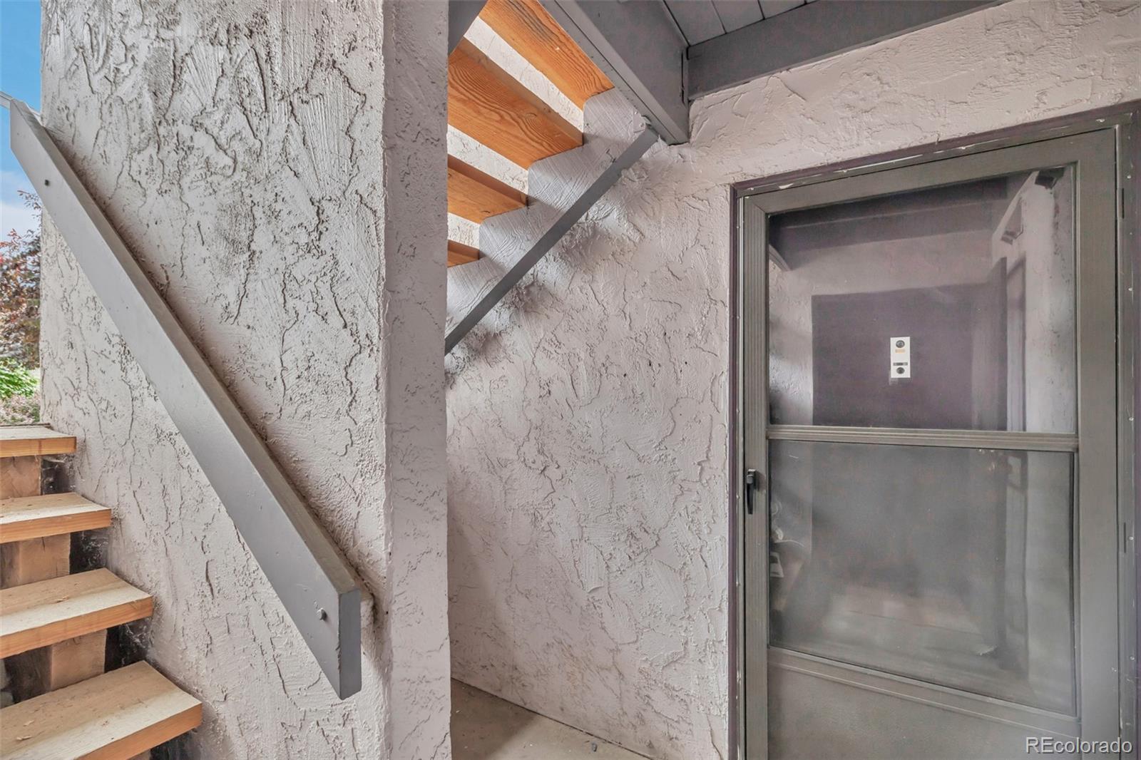 MLS Image #2 for 9797 e peakview avenue,englewood, Colorado
