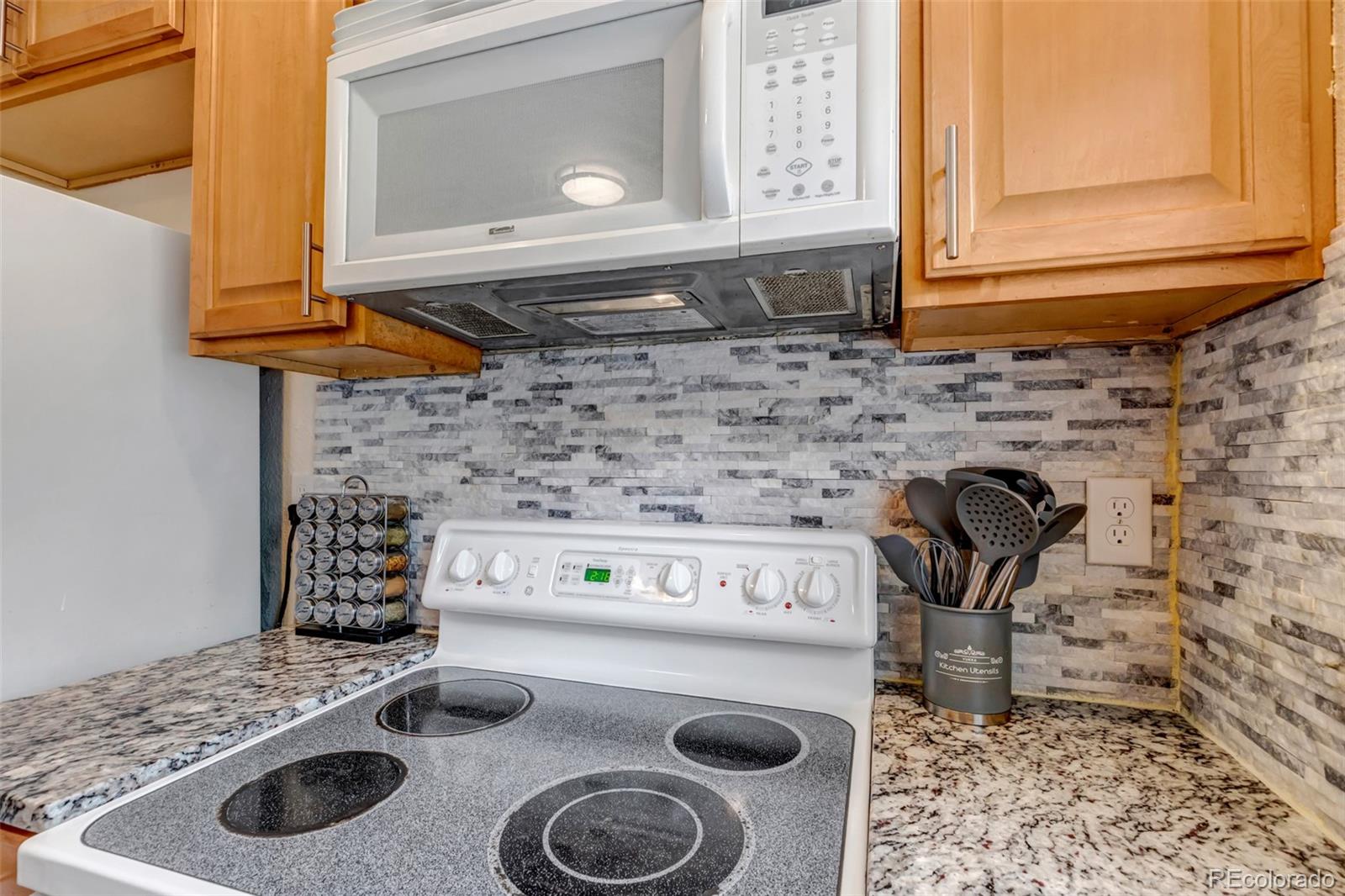 MLS Image #6 for 9797 e peakview avenue,englewood, Colorado