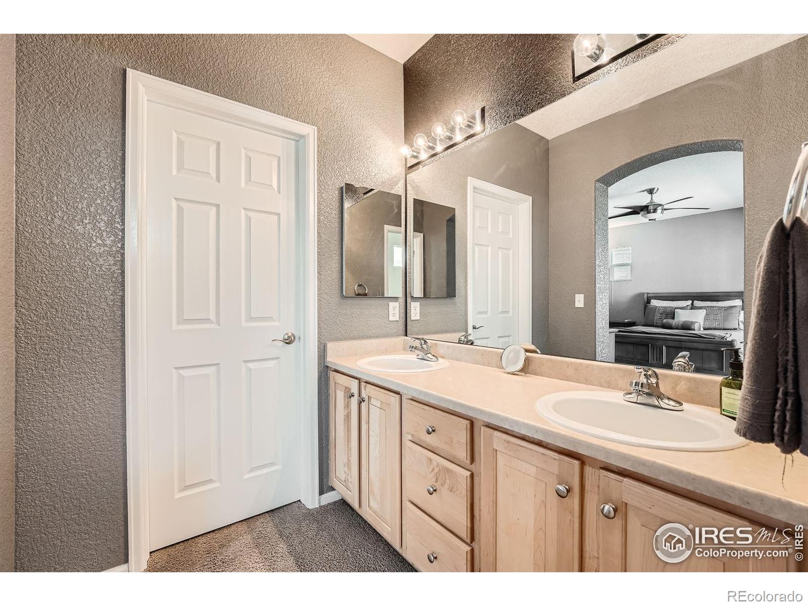 MLS Image #13 for 122  whitehaven circle,highlands ranch, Colorado