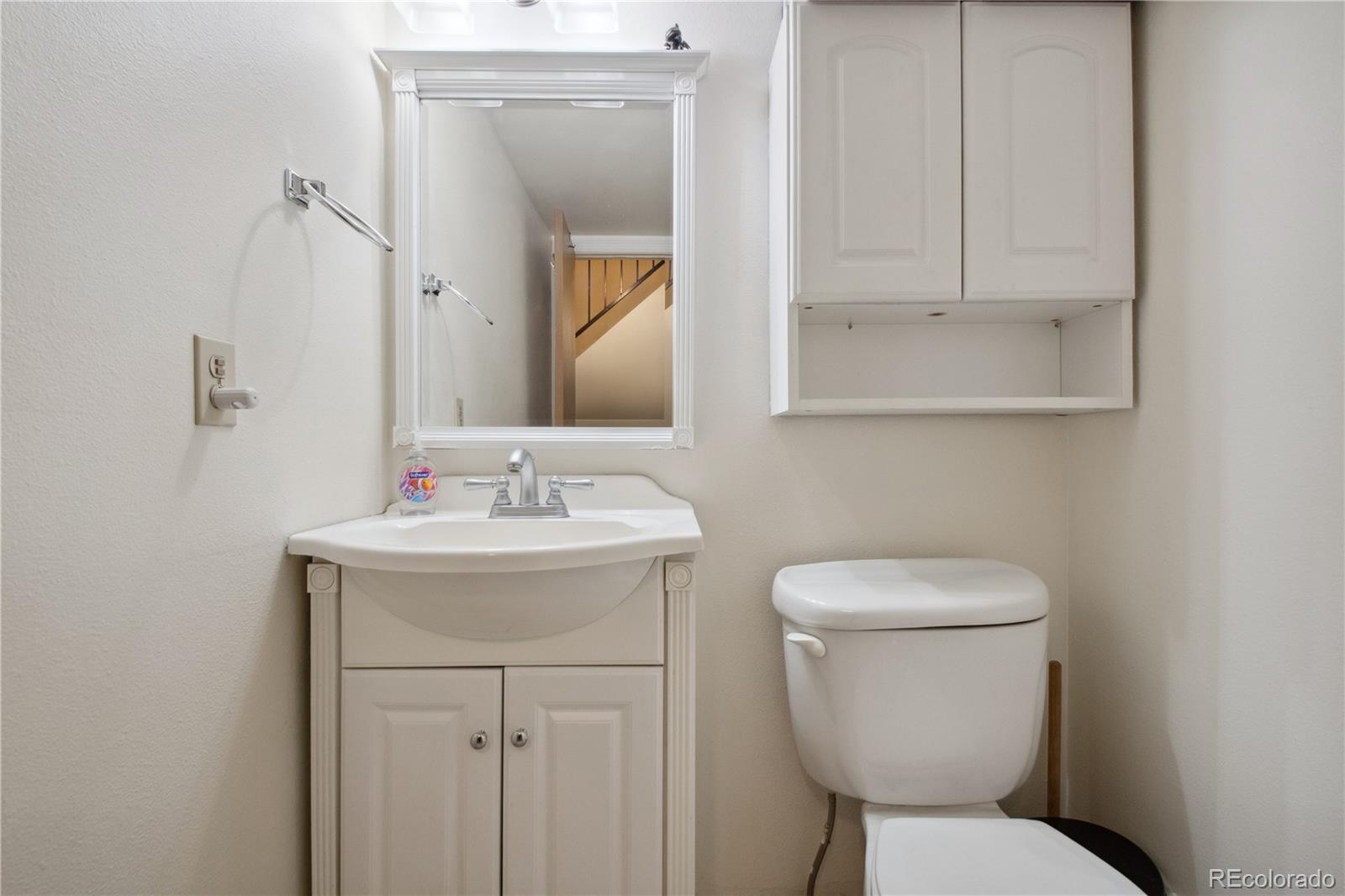 MLS Image #10 for 17664 e loyola drive,aurora, Colorado