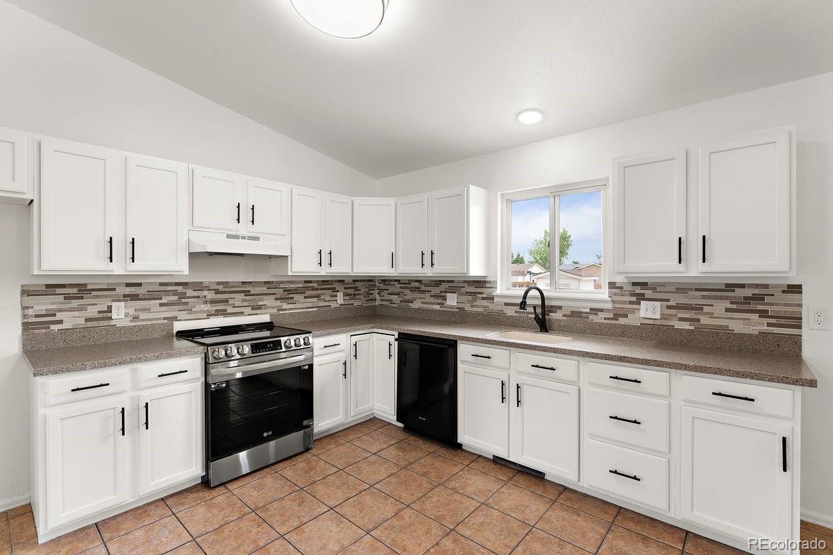 MLS Image #5 for 606 e inca drive,pueblo west, Colorado