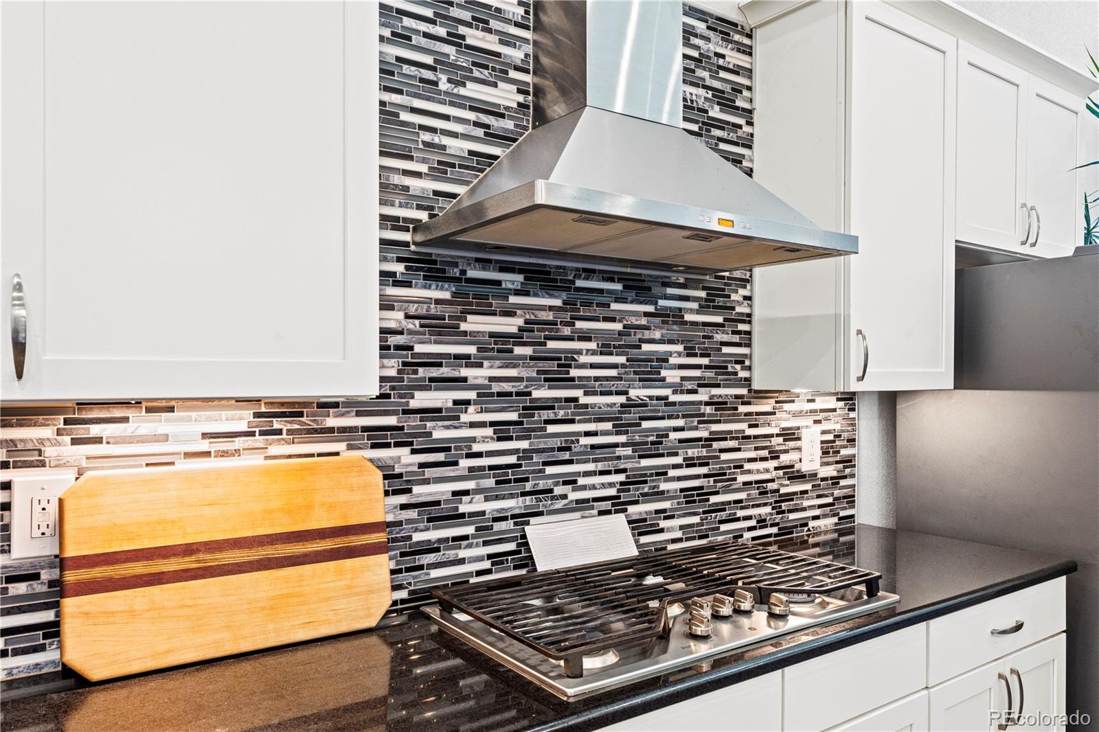 MLS Image #13 for 6532 s tempe street,aurora, Colorado