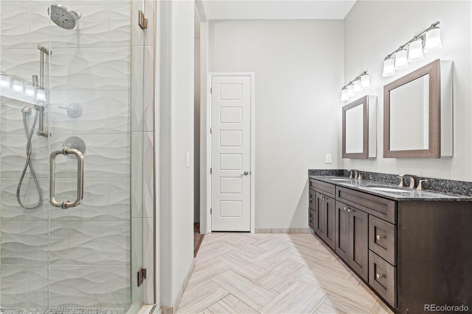 MLS Image #20 for 6532 s tempe street,aurora, Colorado