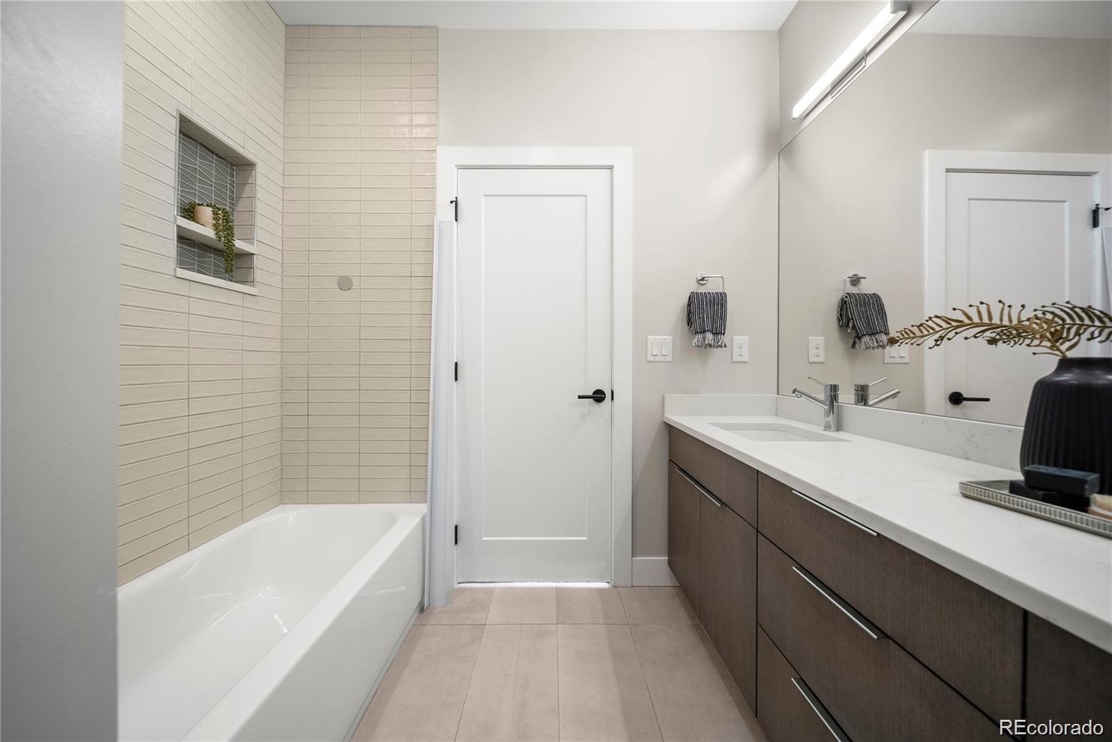 MLS Image #25 for 3485 s clermont street,denver, Colorado
