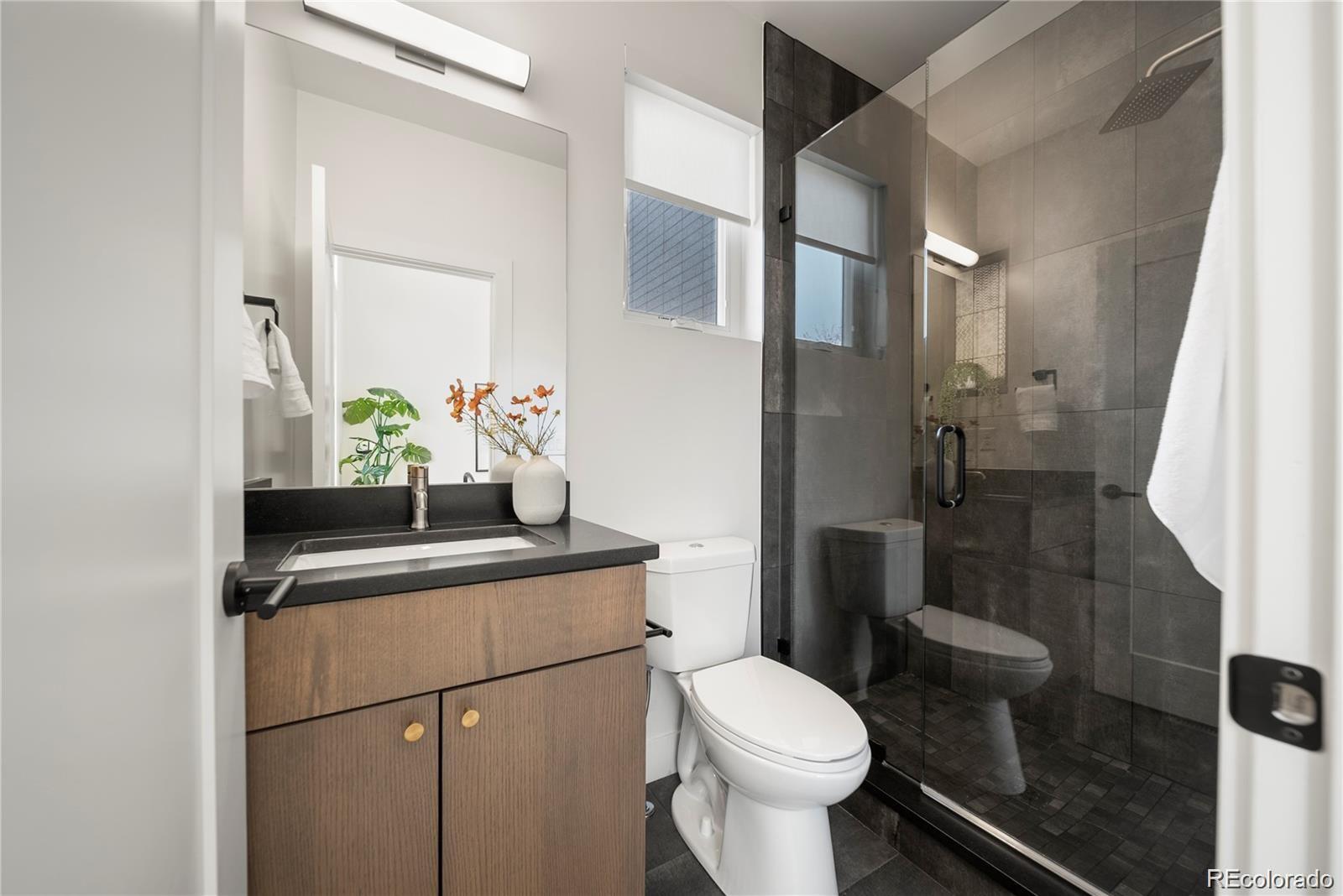 MLS Image #33 for 3485 s clermont street,denver, Colorado