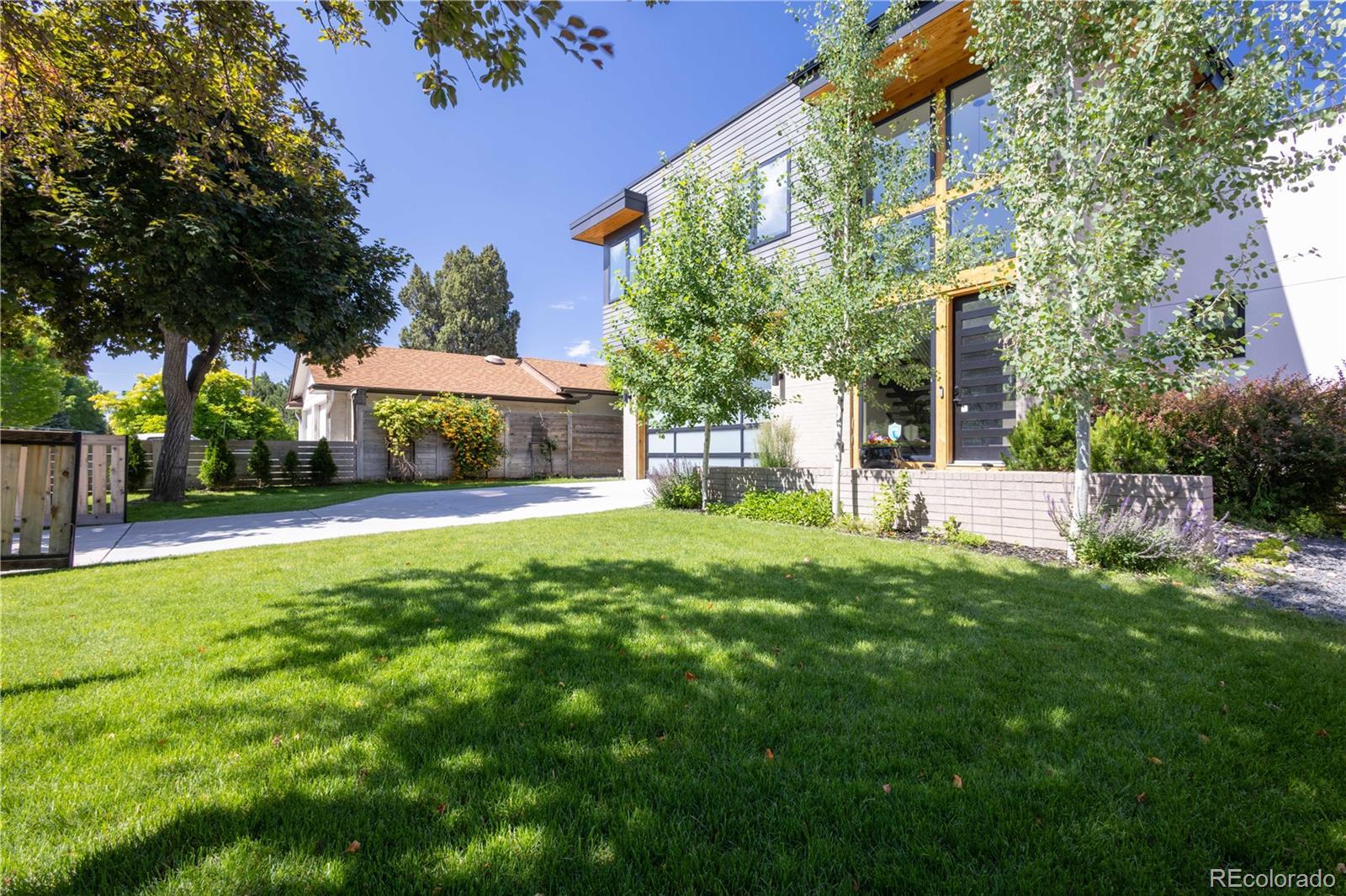 MLS Image #4 for 3485 s clermont street,denver, Colorado