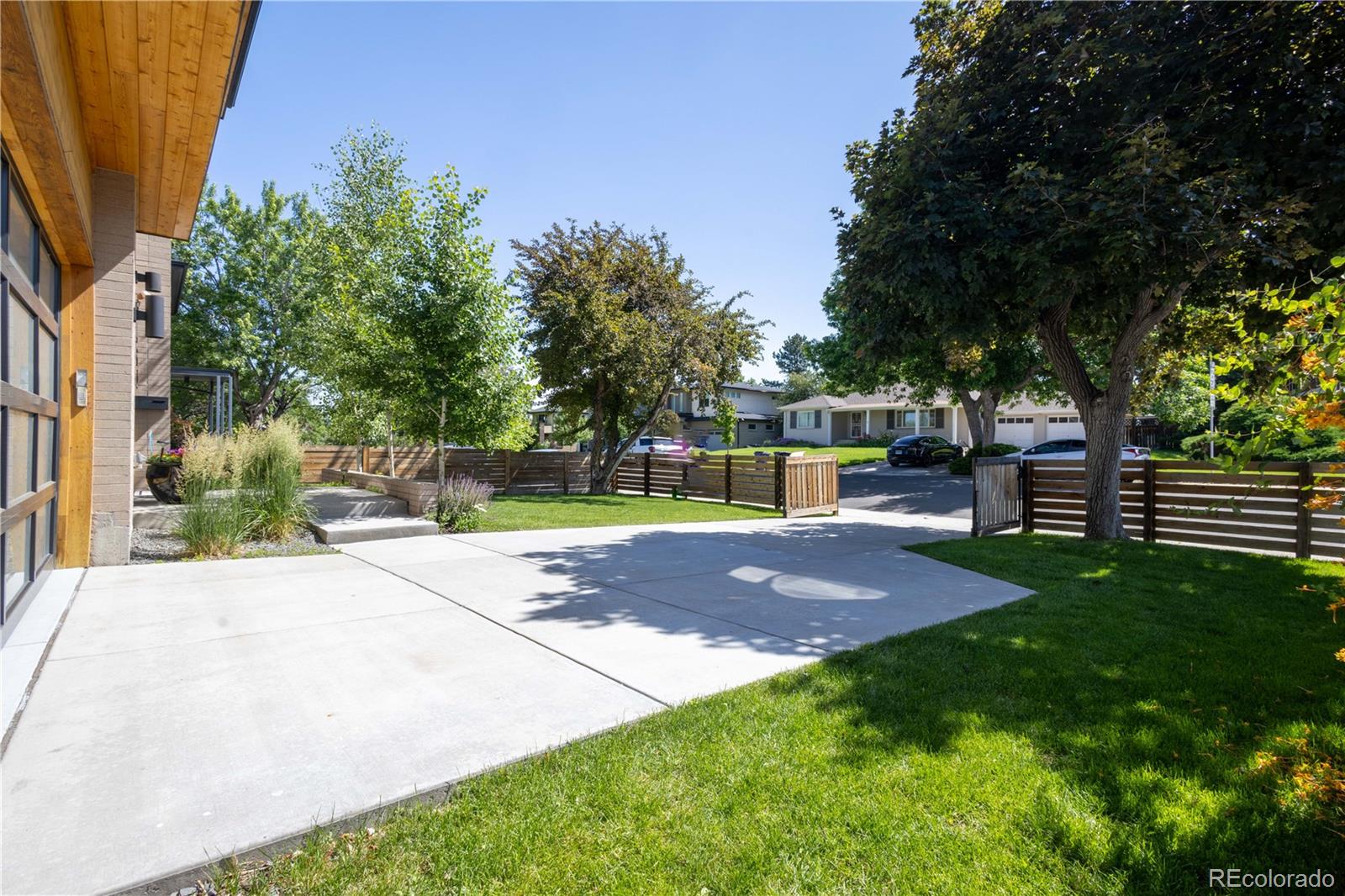 MLS Image #5 for 3485 s clermont street,denver, Colorado