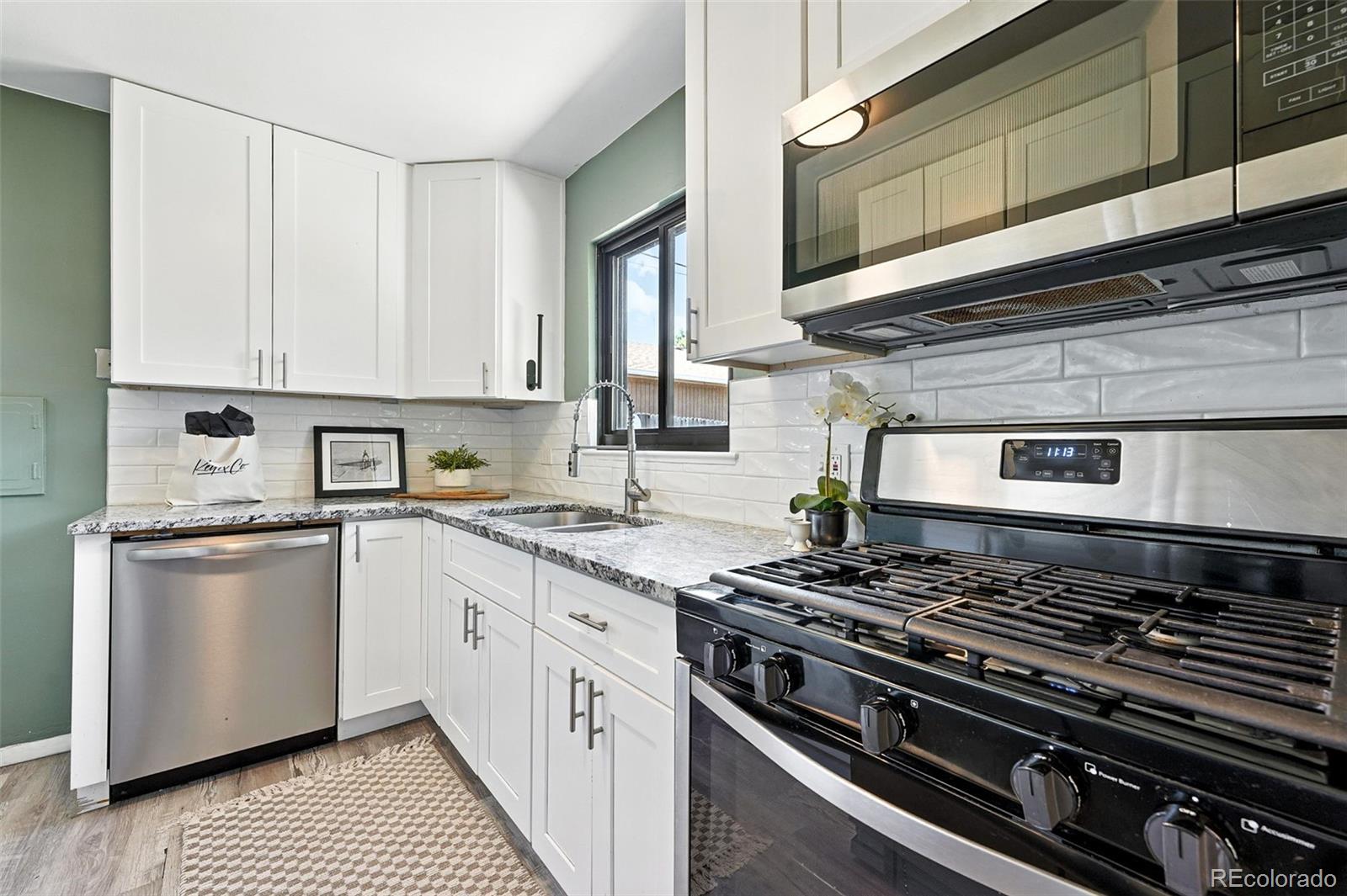MLS Image #14 for 2955  poplar street,denver, Colorado
